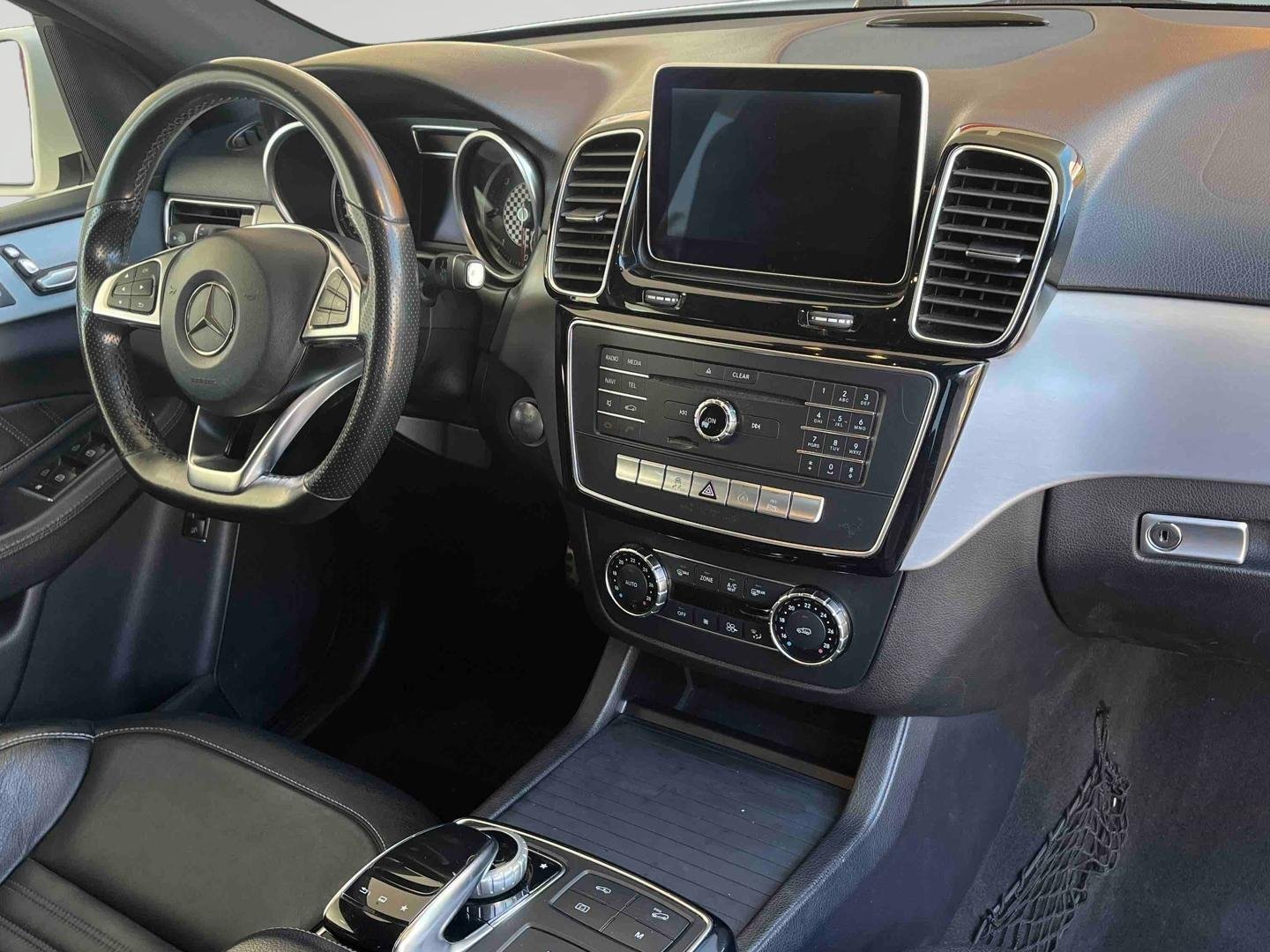 mercedes - Visuel 12
