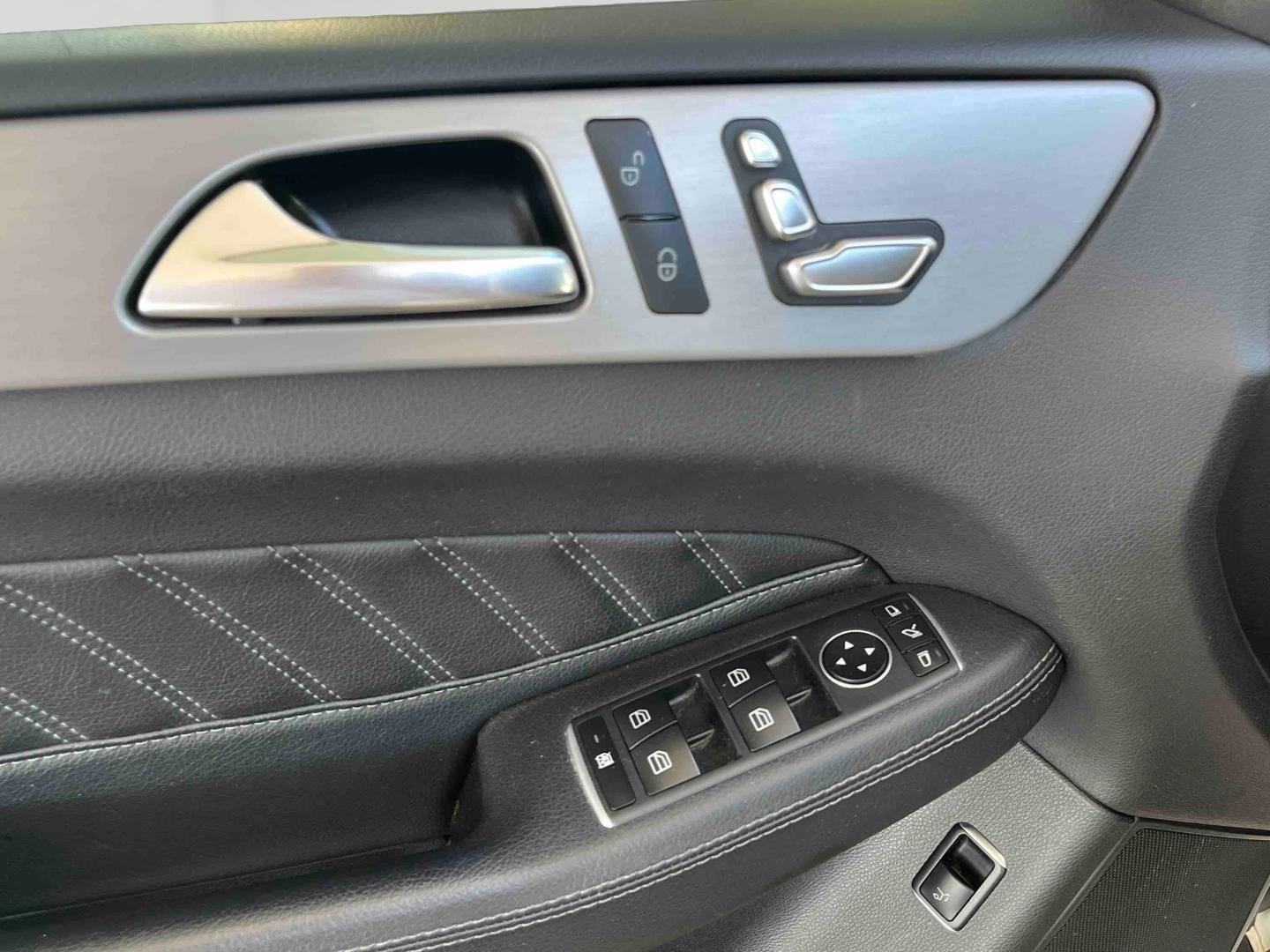 mercedes - Visuel 15